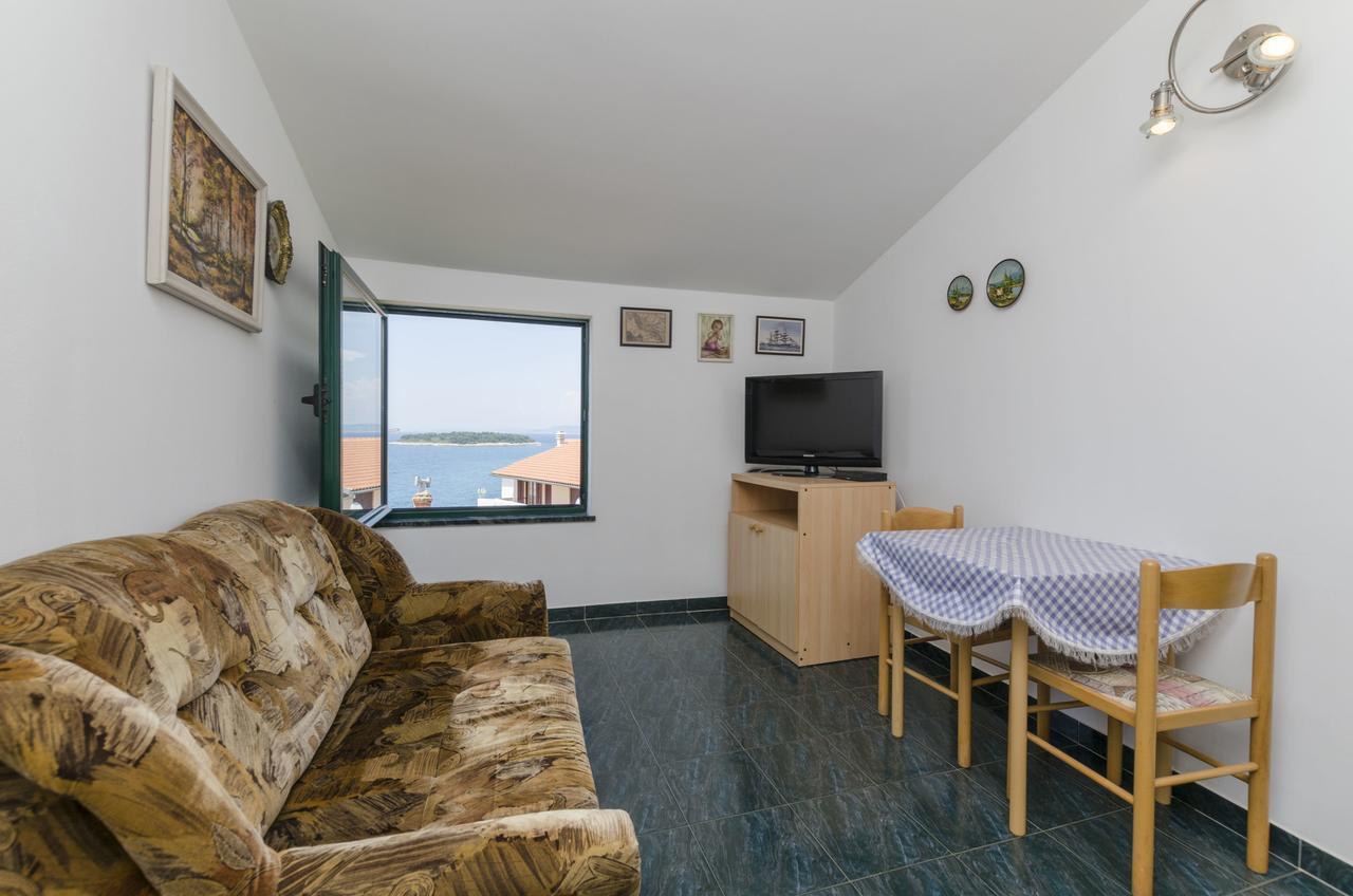Apartments Mirko Primosten Exterior photo