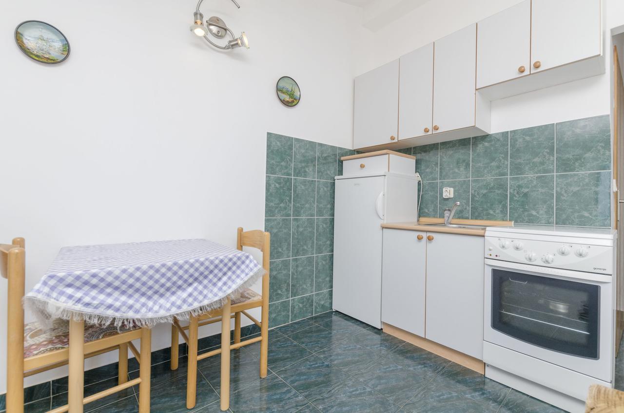 Apartments Mirko Primosten Exterior photo